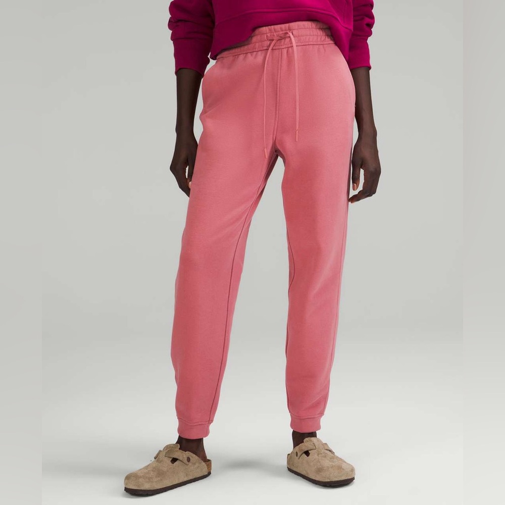 Lululemon Athletica Loungeful High-Rise Jogger Brier Rose Size 2 Fleece‎ W5DZYS